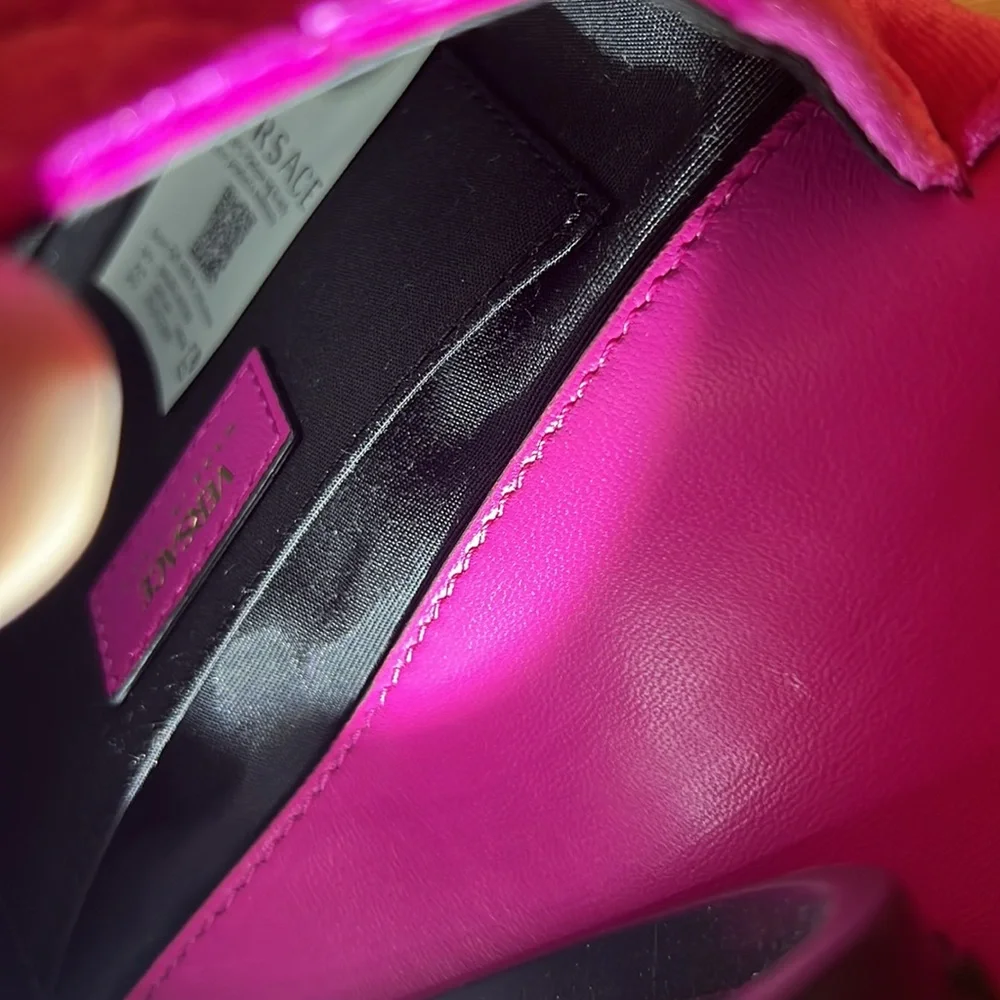 Versace NWOT Hot Pink Velvet MEDUSA Clutch crossbody Handbag 7”x5” with dust bag - Picture 6 of 11